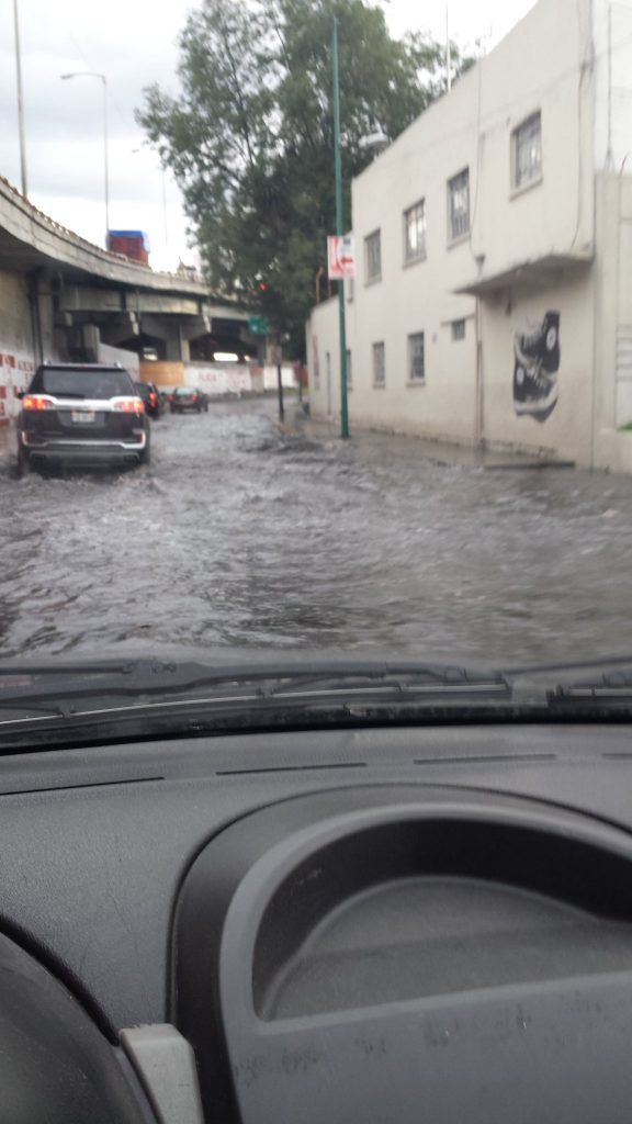 Inundaciones en el Valle de México - Inundaciones-Circuito-interior-576x1024