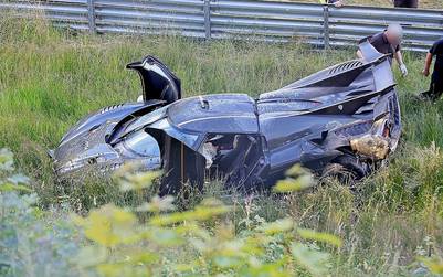 ¿Cómo destrozar un auto de 3 millones de dólares? - Koenigsegg-Nurburgring_CLAIMA20160719_0186_17