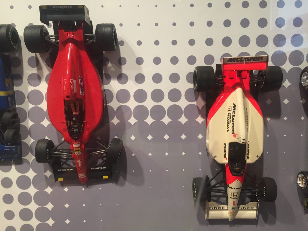 Una exposición de cochecitos para las vacaciones - La-historia-de-la-Fórmula-1-1024x768
