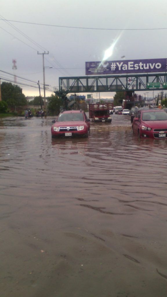 Desbordamiento de aguas negras provoca inundaciones en Tultitlán - Lluvias-tultitlán-ks_yolanda-576x1024