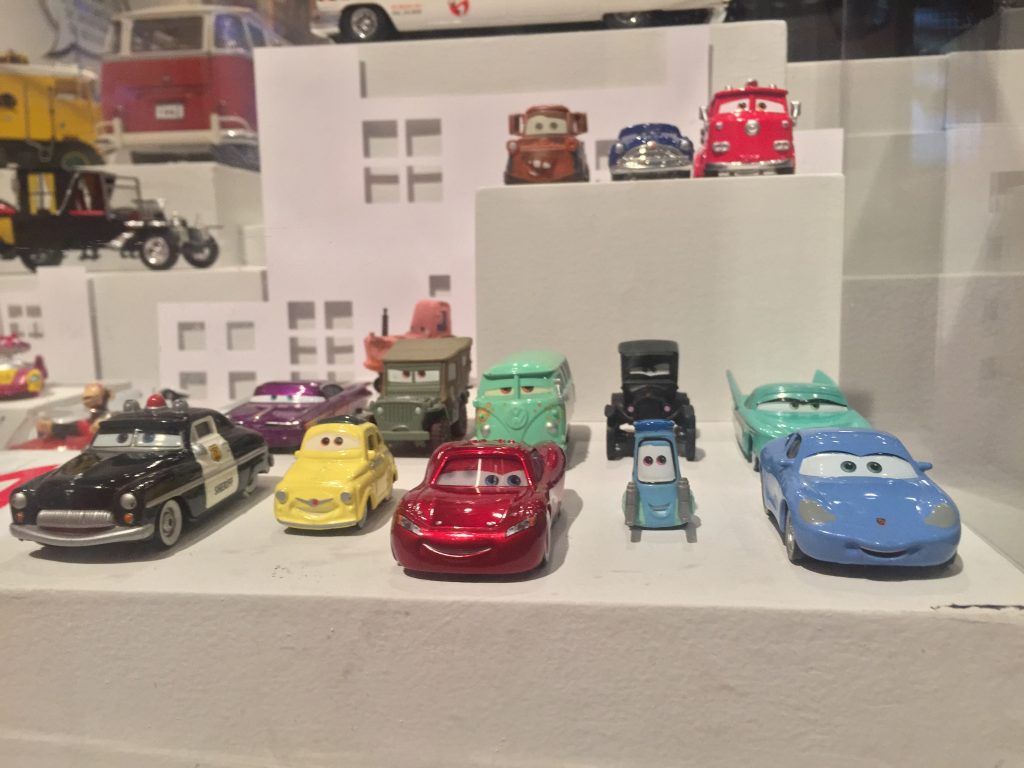 Una exposición de cochecitos para las vacaciones - Los-personajes-de-Cars-1024x768
