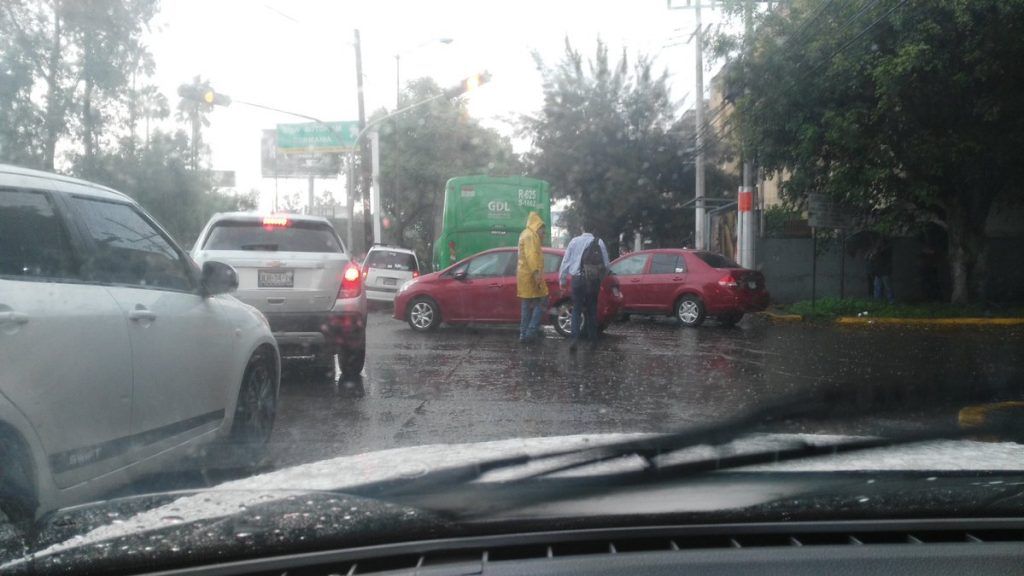 Inundaciones en Puebla y Guadalajara - López-Mateos-Avenida-LAs-fuentes-1024x576