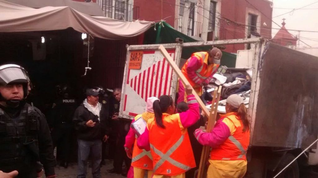 Granaderos retiran puestos ambulantes en Mercado de San Ángel - MErcado-San-Angel-6-1024x575