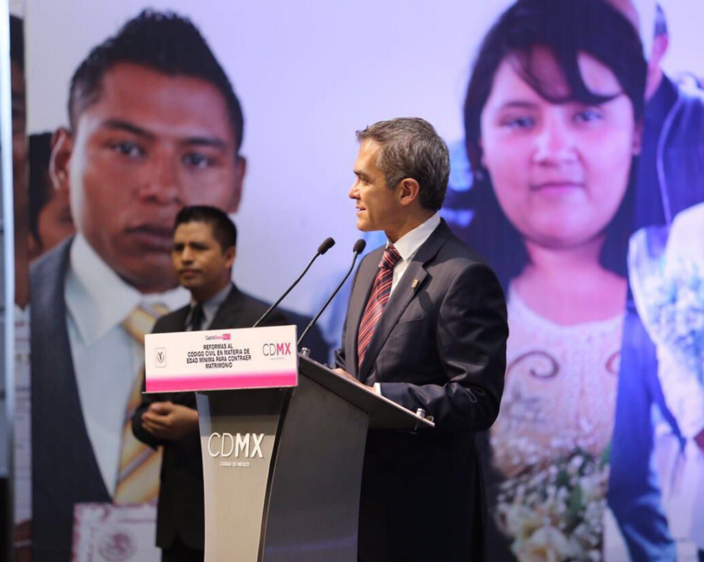 Prohíben matrimonios entre menores de edad en la CDMX - Mancera-Matrimonios-1024x818