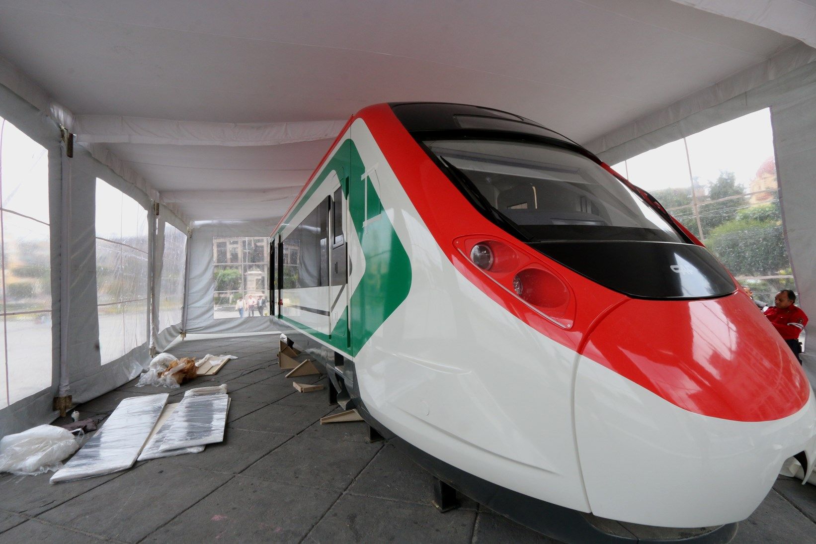 SCT supervisa avances del Tren Interurbano