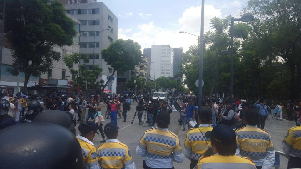 Imágenes: la marcha de la CNTE por la Ciudad de México - Marcha-CNTE-8-1-1024x576