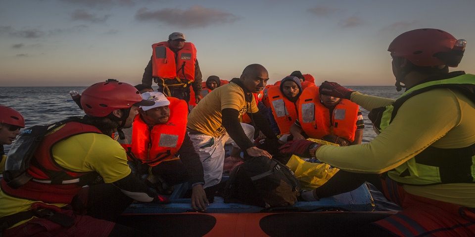 Nace un bebé en un barco de rescate de migrantes