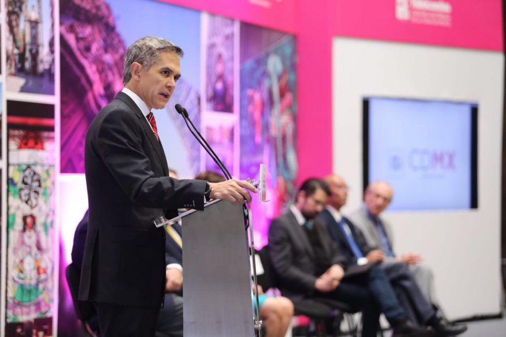 "Ya no van a entrar los microbuses al Centro Histórico": Mancera - Miguel-Ángel-Mancera-1024x682