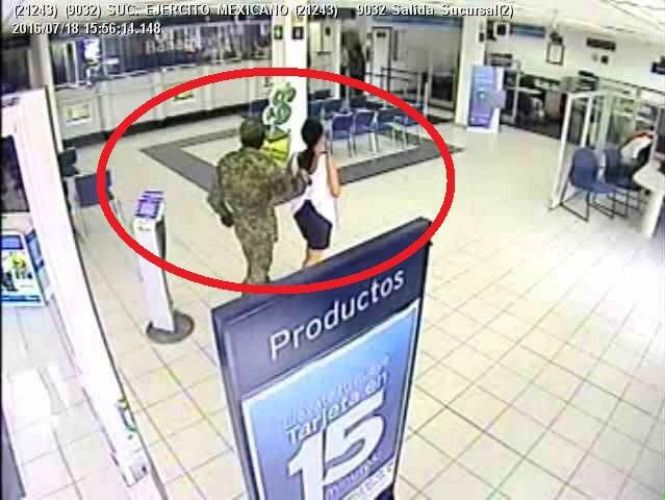 Hombres vestidos de militares asaltan banco en Veracruz - Militares-asalto-banco-Veracruz