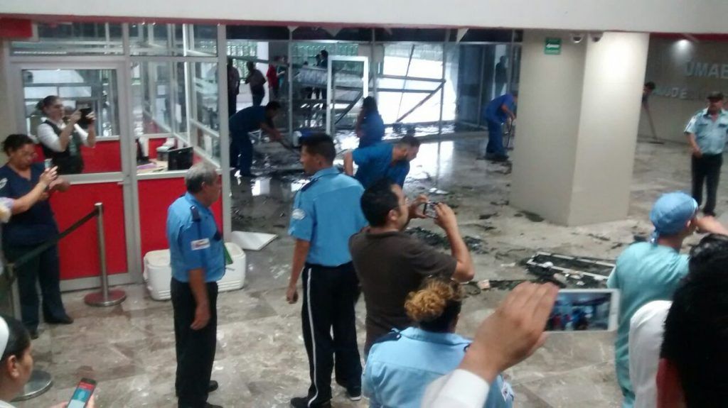 Fuertes lluvias y vientos causan destrozos en Monterrey - Monterrey-Noticias105Tres-1024x575