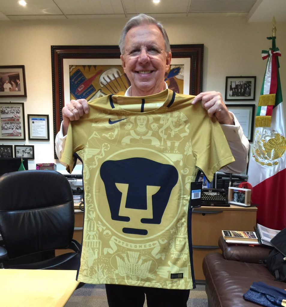 Ya están a la venta los nuevos uniformes de Pumas - Playera-Pumas-Joaquín-2-953x1024