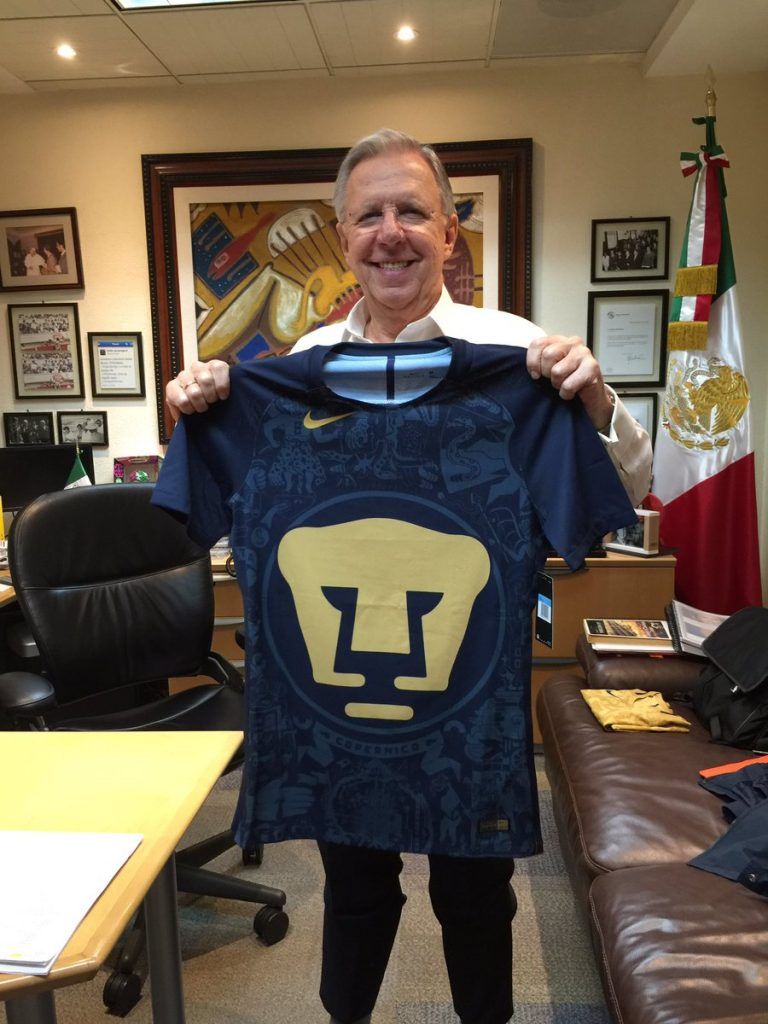 Ya están a la venta los nuevos uniformes de Pumas - Playera-Pumas-Joaquín-768x1024