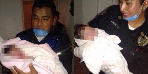Policías asisten a mujer a dar a luz en Iztacalco