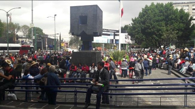 CNTE llega a SEGOB y bloquea Bucareli - Screenshot_2-15