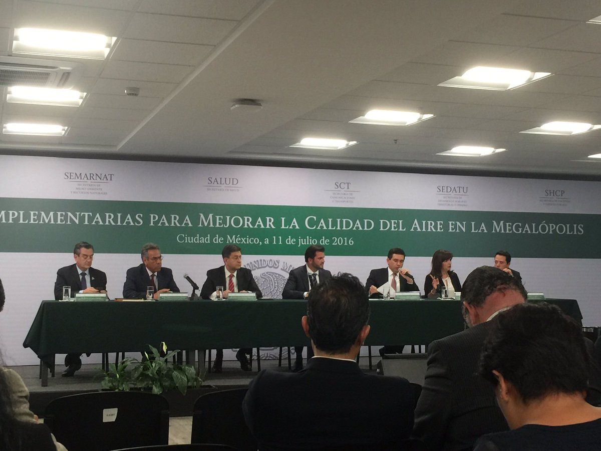 Invertirá Hacienda 11 mil mdp en transporte público en la Megalópolis - Semarnat-Pacchiano-Megalópolis-2