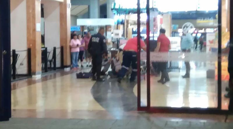 Balean a hombre en plaza comercial de La Paz, BCS - Soriana-Forjadores-La-Paz-Tribuna-La-PAz