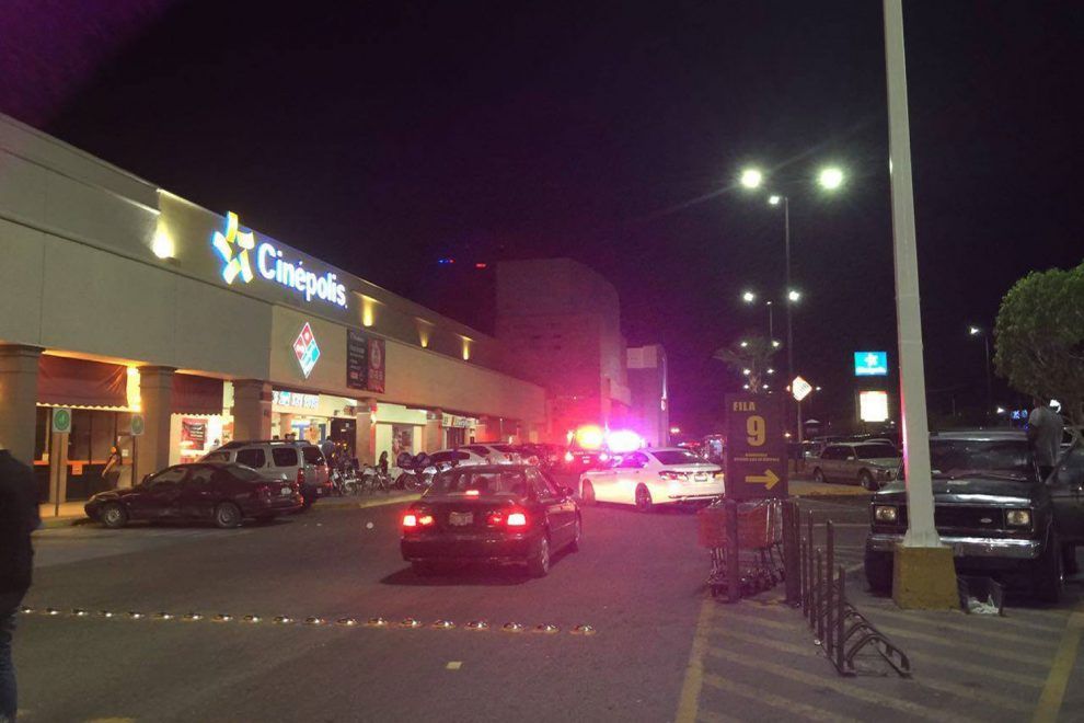 Balean a hombre en plaza comercial de La Paz, BCS