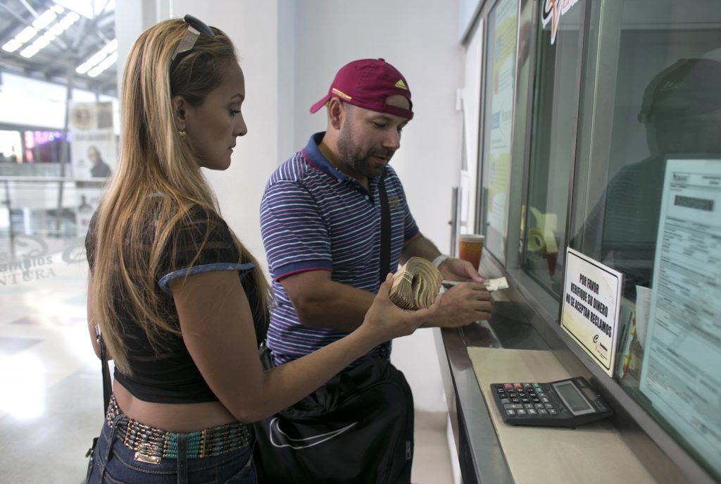 Venezolanos abarrotan frontera con Colombia para comprar comida - Venezuela-2-1024x687