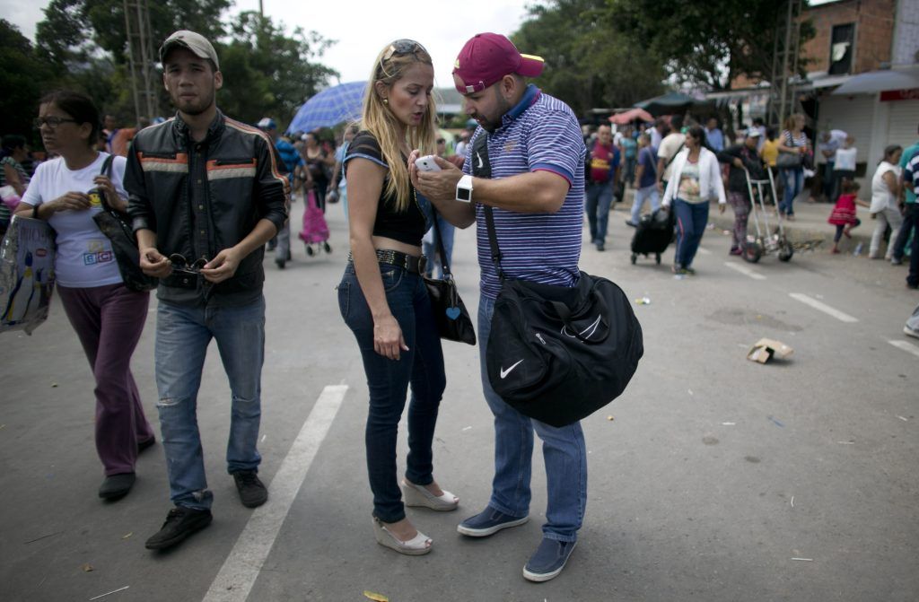 Venezolanos abarrotan frontera con Colombia para comprar comida - Venezuela-5-1024x671