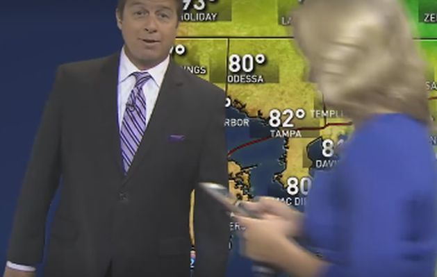 Video: conductora interrumpe transmisión por jugar Pokemon Go