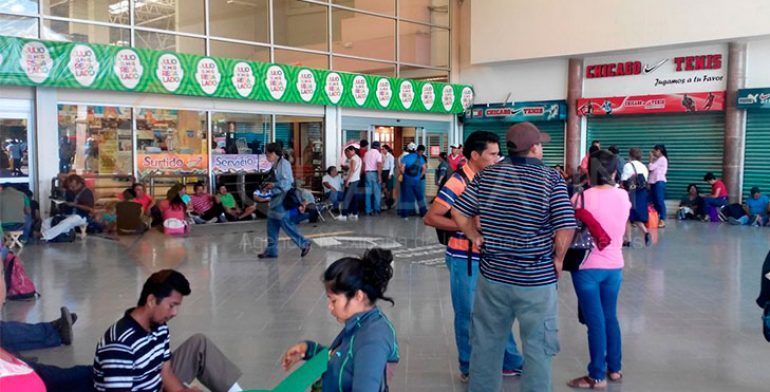 La CNTE bloquea centros comerciales en Oaxaca - WhatsApp-Image-20160704-16-770x392