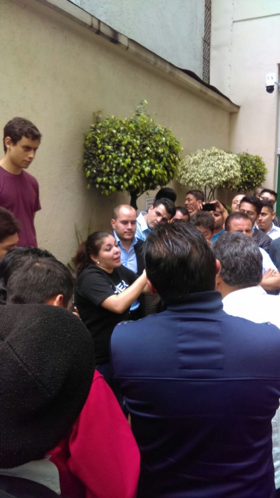 Conductores de Uber protestan por tarifa fija y Uberpool - WhatsApp-Image-20160711-1-576x1024