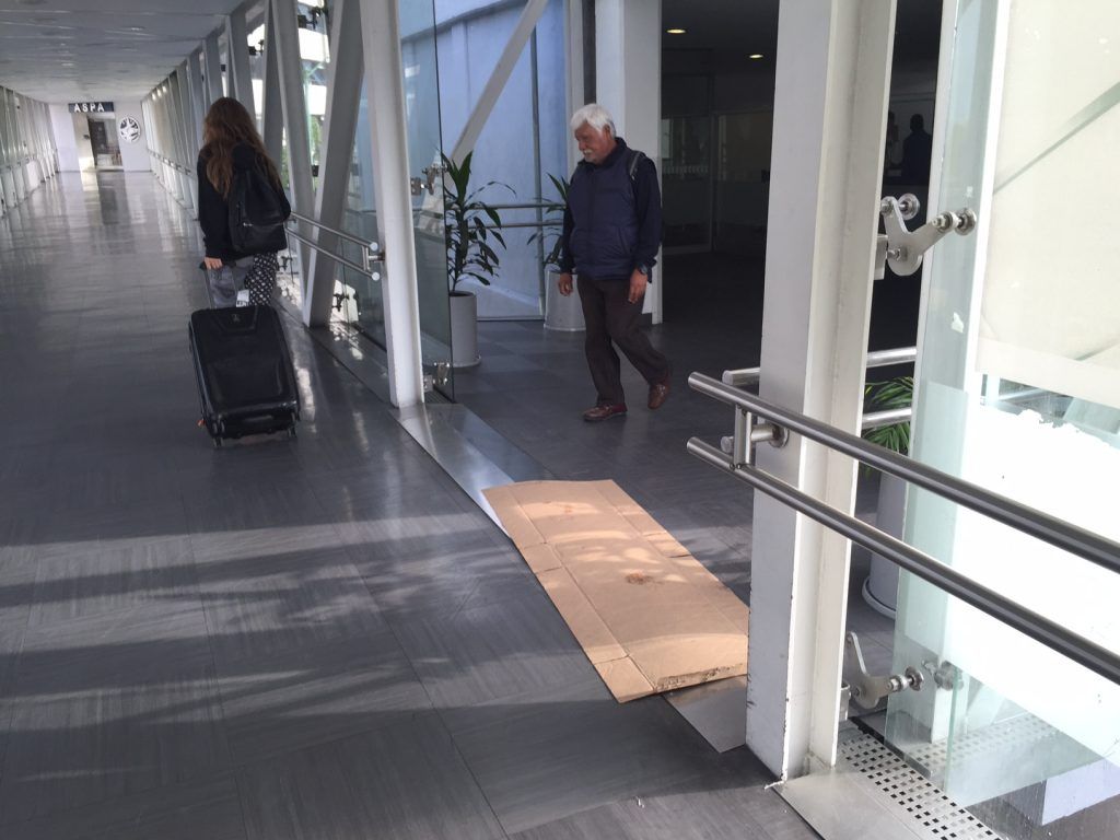 Diez cosas que odiamos del AICM - acim6-1024x768