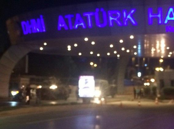 Fallido golpe de estado en Turquía - aeropuerto-de-estambul-LastGoodNerve1