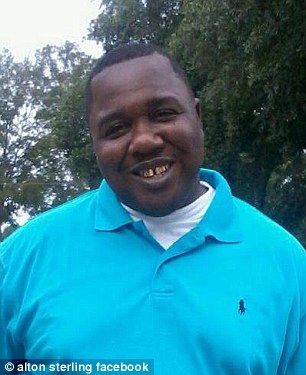 Video: policías matan a hombre que ya estaba sometido - alton-sterling