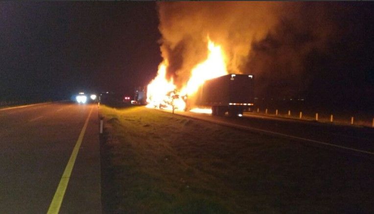 Un muerto por choque de vehículos pesados en Arco Norte - arco-norte-accidente-PoliciaFedMx