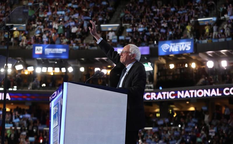 Michelle Obama y Bernie Sanders respaldan a Hillary Clinton - bernie-sanders