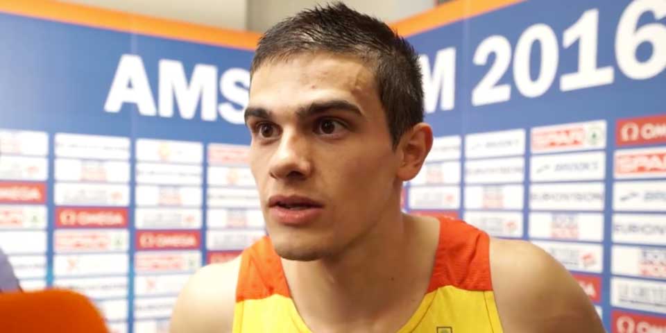 Video: corredor se entera que ganó el oro y no la plata