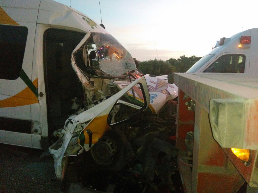 Choque en el Itsmo de Tehuantepec deja veintiún lesionados