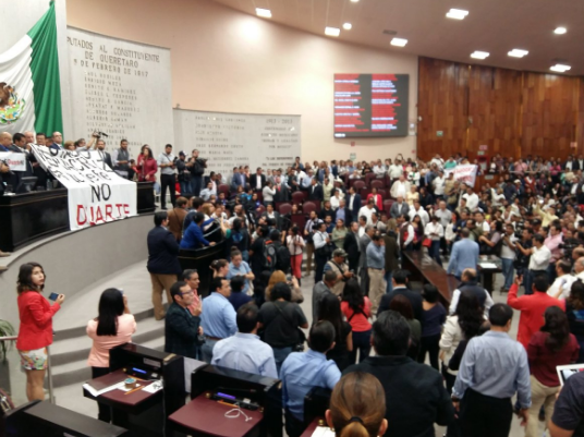 Diputados toman Congreso de Veracruz - congreso-veracruz-2