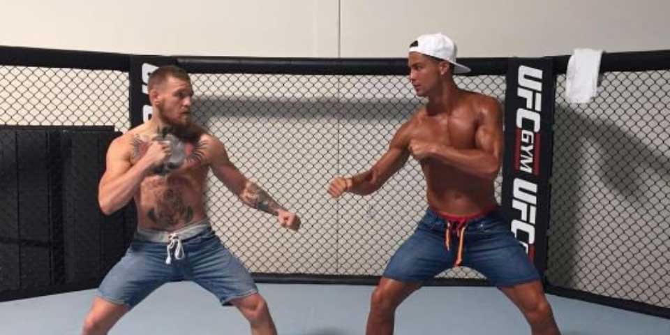 Video: Cristiano Ronaldo se “enfrenta” a Conor McGregor