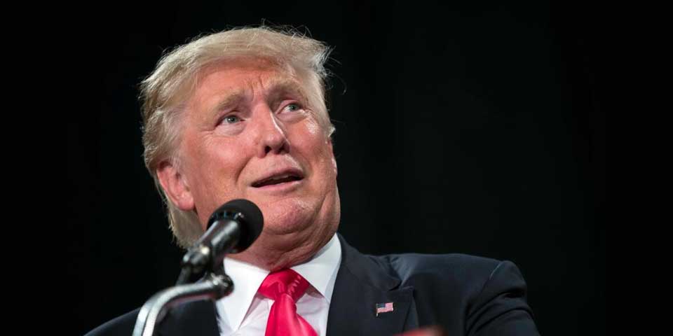 Video: Trump amenaza con no pagar en hotel por sentir calor Video: Trump amenaza con no pagar en hotel por sentir calor