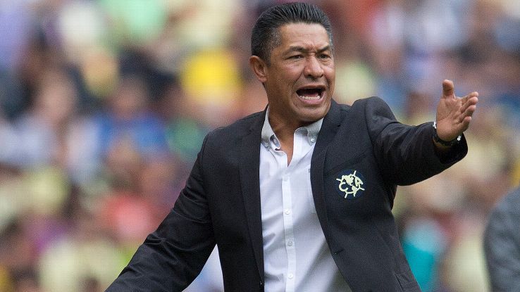 ‘Nacho’ Ambriz, único mexicano en el top 100 de técnicos del mundo