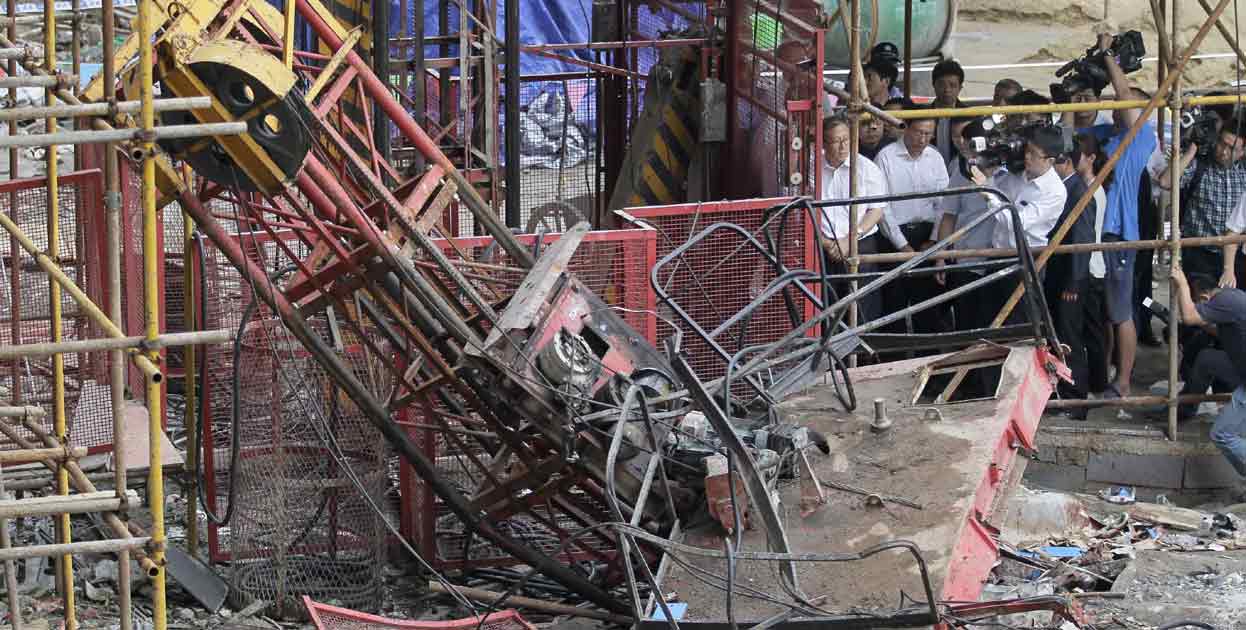 Mueren 8 personas al caer su elevador en China