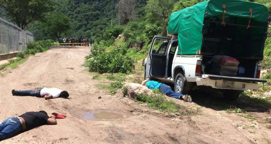 Mueren tres personas en emboscada en Guerrero - emboscadazitlala