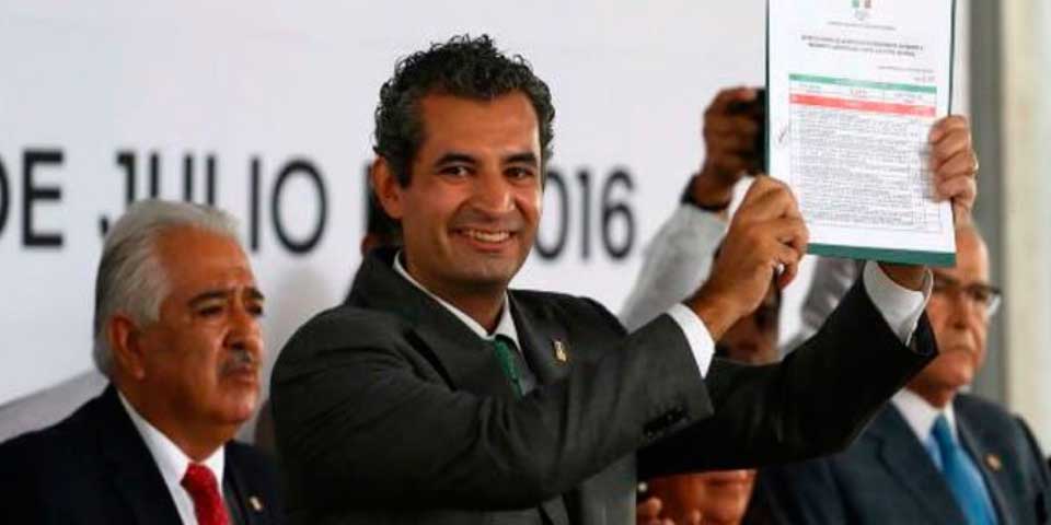 Enrique Ochoa se registra como candidato a la presidencia del PRI