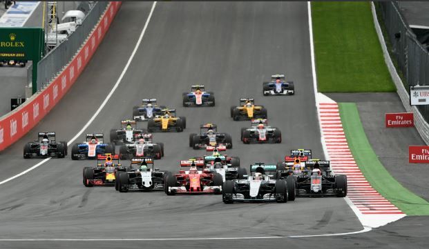 Polémico triunfo de Hamilton en Austria Polémico triunfo de Hamilton en Austria