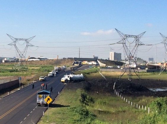 Fuga de hidrocarburo provoca alarma en Puebla - fuga-coronango-FotoSintesisAF