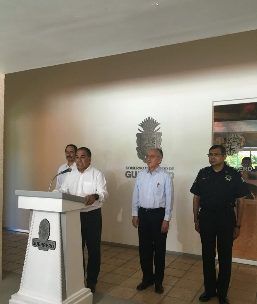 Lamenta gobernador de Guerrero asesinato de alcalde de Pungarabato - hector-astudillo-2-866x1024