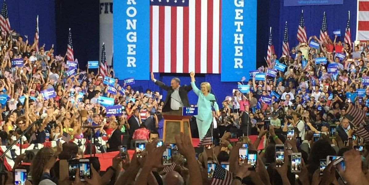 Hillary Clinton presenta a Tim Kaine como compañero de fórmula