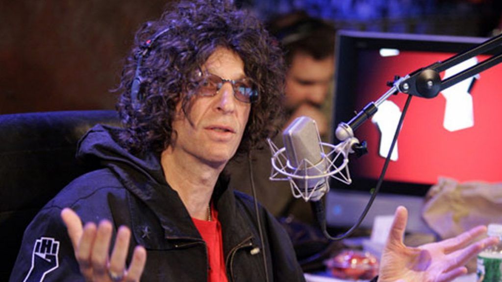 Las celebridades mejor pagadas del 2016 - howard-stern-1024x576