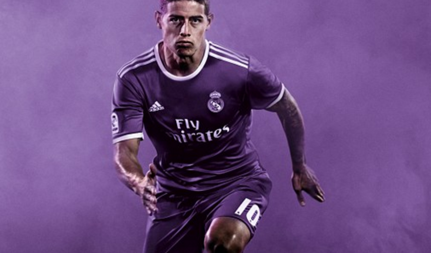 Presentan uniformes del Real Madrid y el Barcelona - james-morado