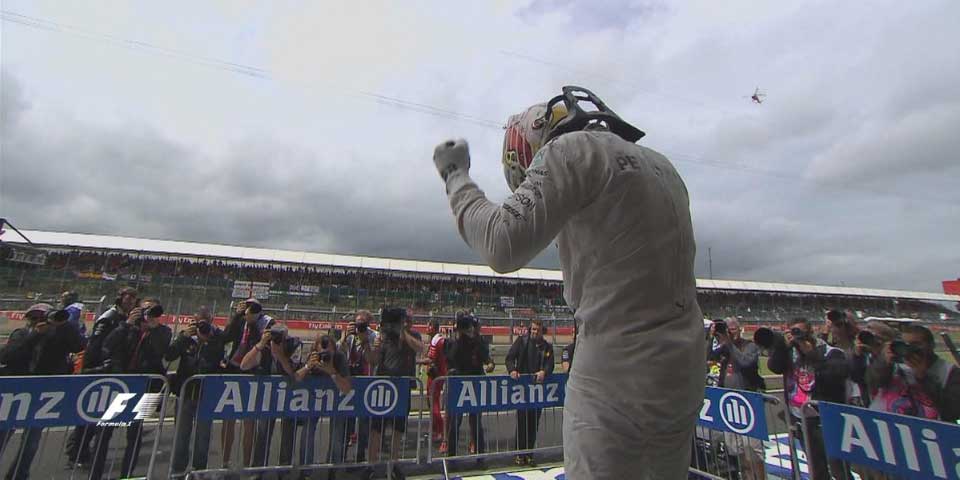 Lewis Hamilton se queda con la ‘pole’ en Silverstone Lewis Hamilton se queda con la ‘pole’ en Silverstone