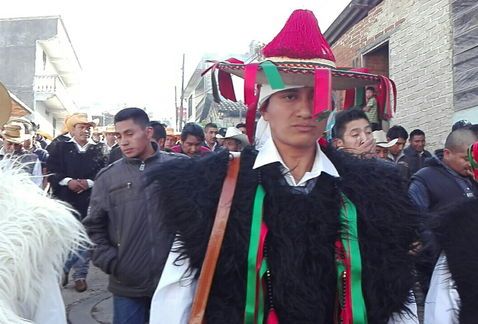 Entregan bastón de mando a nuevo alcalde de San Juan Chamula