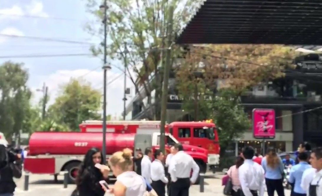 Video: flamazo en centro comercial de Masaryk