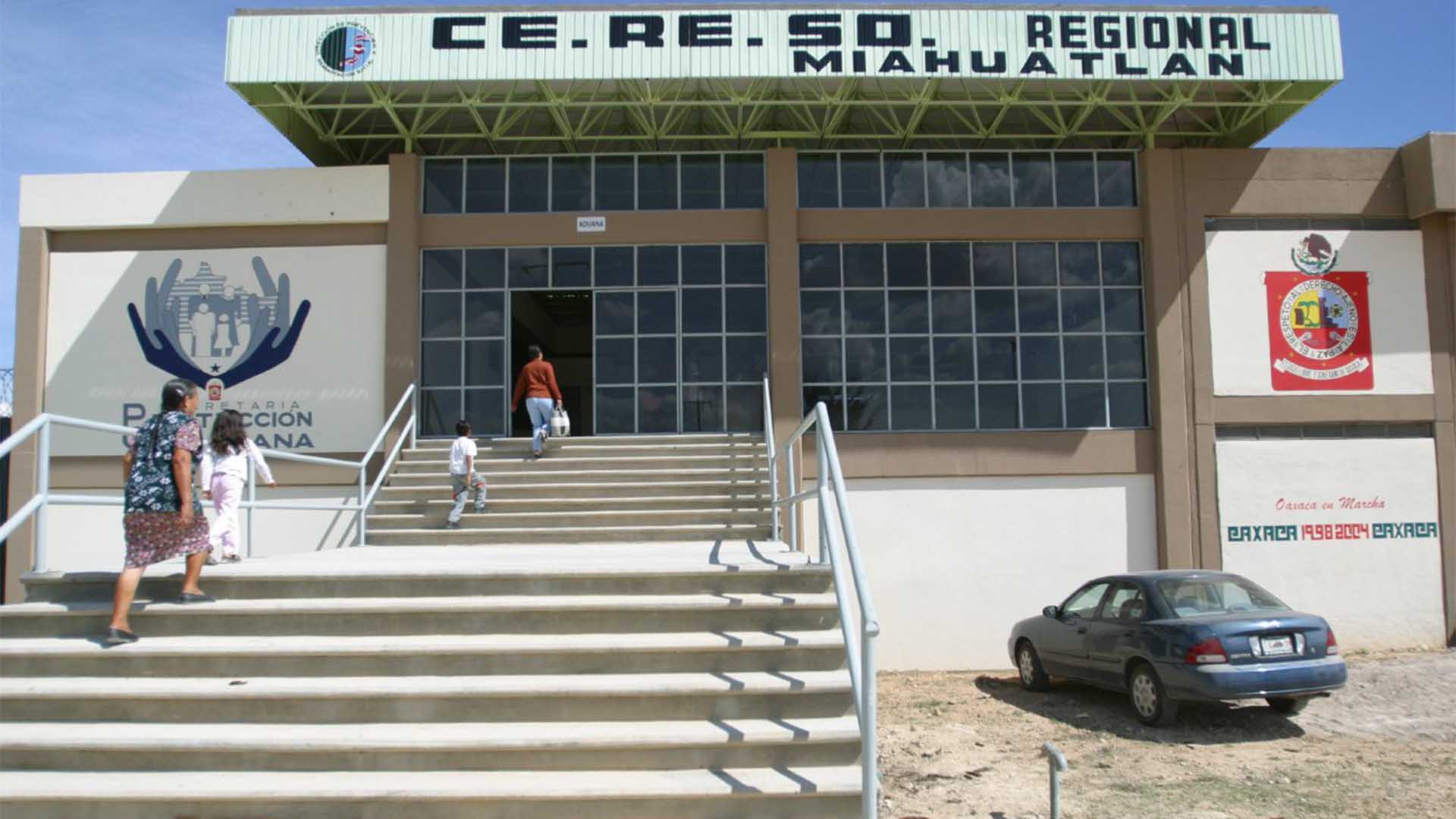 Trasladan a Rubén Núñez a penal de Oaxaca - mengolí